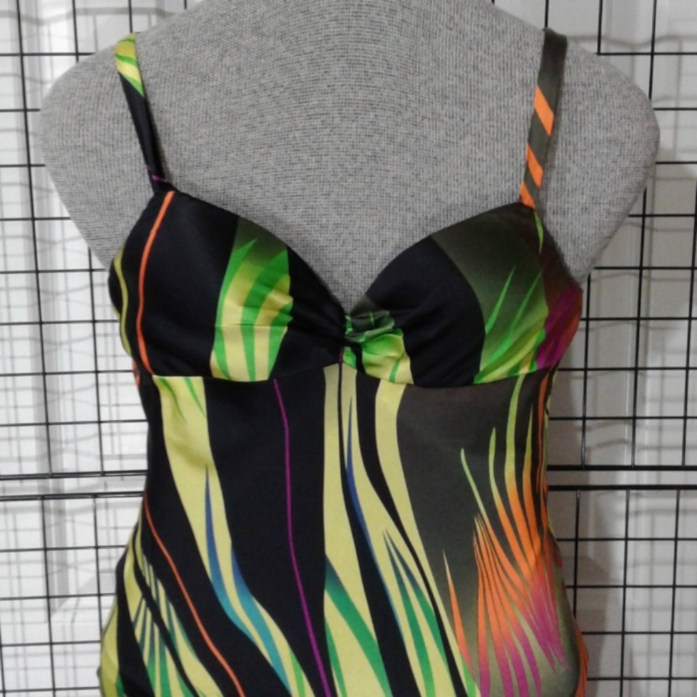 100% Silk Open Back Mermaid Cocktail Dress. NWOT - Picture 3 of 9